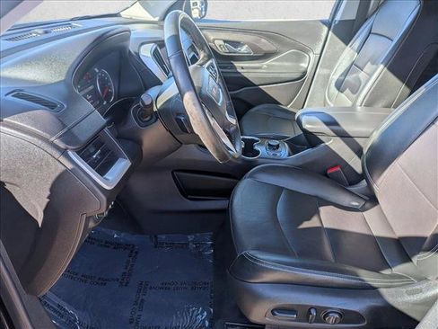 Used 2024 GMC Terrain SLT image 11
