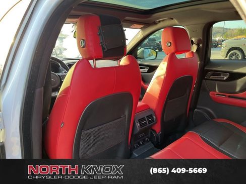 Used 2017 Jaguar F-PACE S image 9