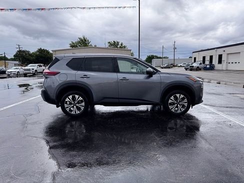 Used 2023 Nissan Rogue SV AWD/4WD image 2