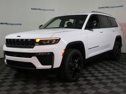 New 2026 Jeep Grand Cherokee L Limited AWD/4WD image 13