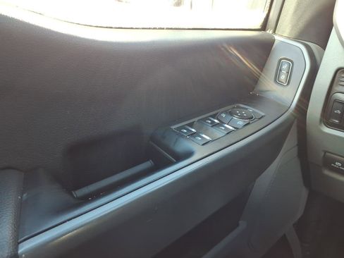 Used 2025 Ford F250 XLT image 18