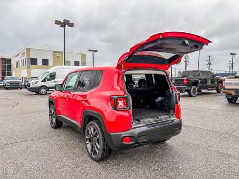 Used 2020 Jeep Renegade Sport image 16