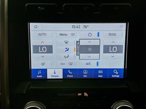 Used 2019 Ford F150 Platinum w/ Equipment Group 701A Luxury AWD/4WD image 18