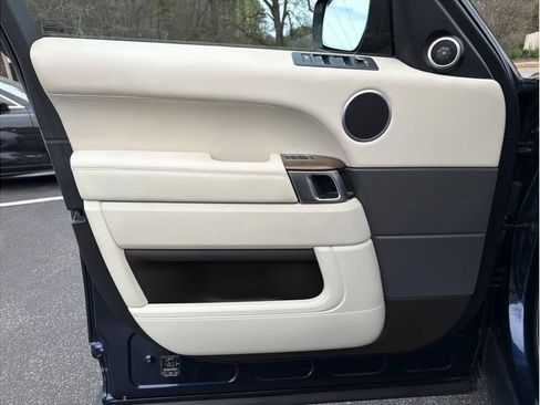 Used 2017 Land Rover Range Rover Sport HSE image 9