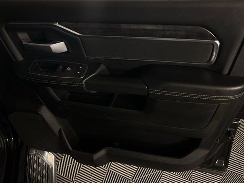 Used 2024 RAM 2500 Big Horn w/ Bed Utility Group image 33