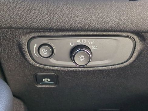 Used 2018 GMC Terrain SLE FWD image 21