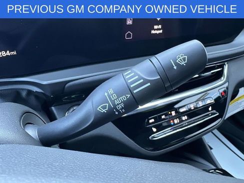 Used 2025 Buick Envista Avenir FWD image 41
