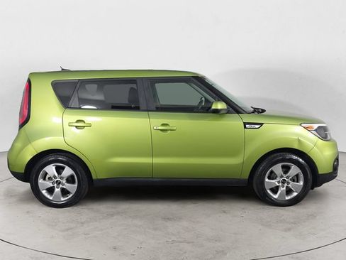 Used 2018 Kia Soul FWD image 4