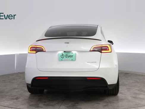 Used 2023 Tesla Model Y Performance AWD/4WD image 15