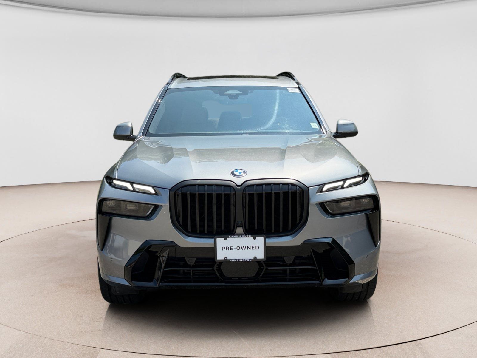 Used 2024 BMW X7 xDrive40i w/ M Sport Package AWD/4WD image 8