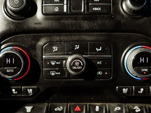 Used 2022 Chevrolet Silverado 2500 LTZ w/ LTZ Convenience Package image 24