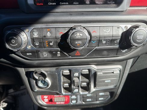 Used 2023 Jeep Wrangler Unlimited Rubicon w/ Steel Bumper Group image 22