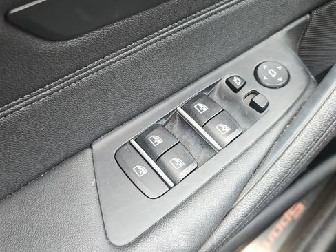 Used 2020 BMW 530i w/ Convenience Package RWD image 22