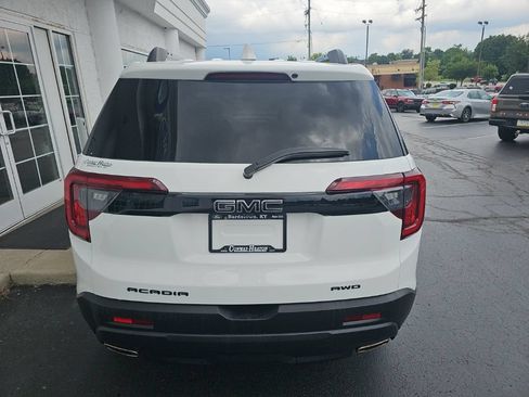 Used 2023 GMC Acadia SLT w/ Elevation Edition AWD/4WD image 5