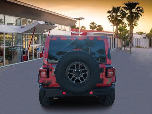 Used 2022 Jeep Wrangler Unlimited Rubicon w/ Xtreme Recon 35" Tire Package image 4