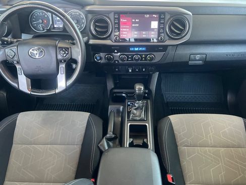 Certified 2023 Toyota Tacoma TRD Off-Road w/ Black Out Package (TMS) AWD/4WD image 10