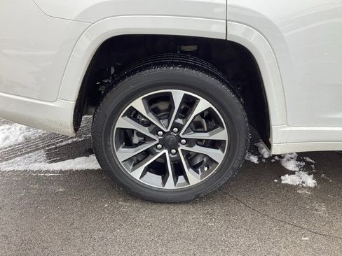 Used 2021 Jeep Grand Cherokee L Overland w/ Luxury Tech Group IV image 10