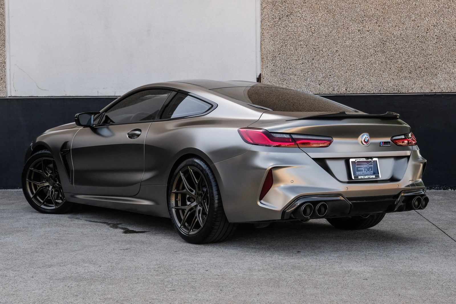 Used 2022 BMW M8 Competition w/ M Carbon Exterior Package AWD/4WD image 9