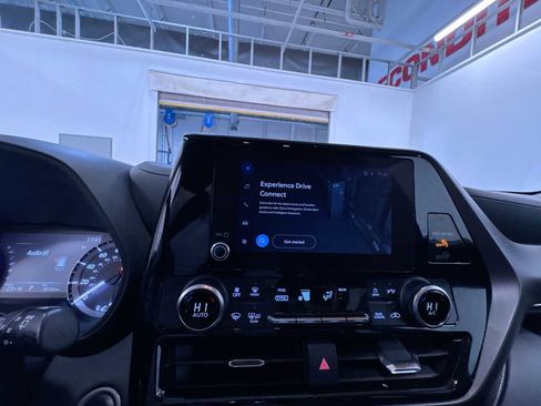 Used 2024 Toyota RAV4 LE image 25