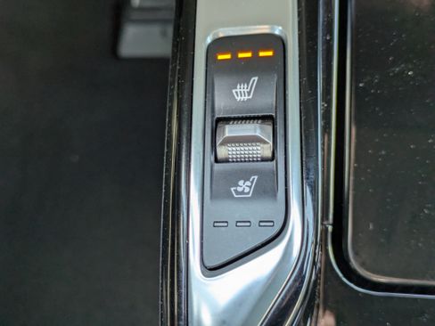 Certified 2025 Kia Sorento SX Prestige AWD/4WD image 28