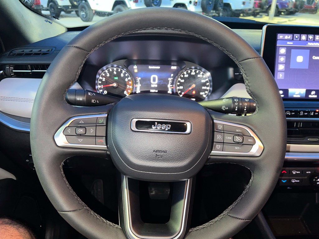 Used 2026 Jeep Compass Limited AWD/4WD image 37