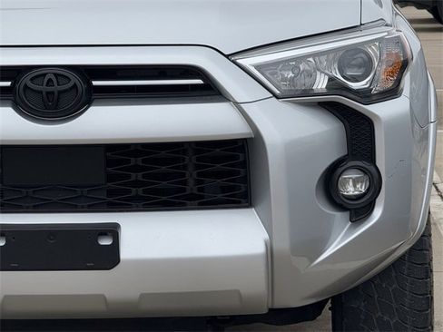 Used 2024 Toyota 4Runner SR5 Premium image 7