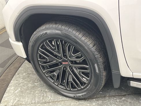 Used 2022 GMC Sierra 1500 Denali w/ Denali Reserve Package image 39