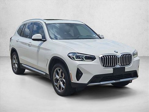 Used 2024 BMW X3 sDrive30i w/ Convenience Package RWD image 3