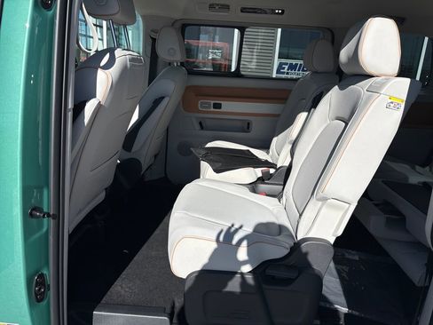 New 2025 Volkswagen ID. Buzz Pro S Plus image 37