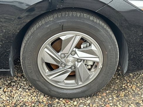 Used 2024 Hyundai Elantra SE image 6