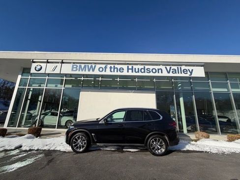 New 2026 BMW X5 xDrive40i image 1