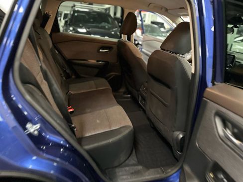 Used 2021 Nissan Rogue SV AWD/4WD image 37