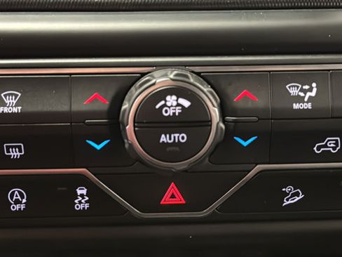 Used 2020 Jeep Wrangler Unlimited Rubicon AWD/4WD image 17