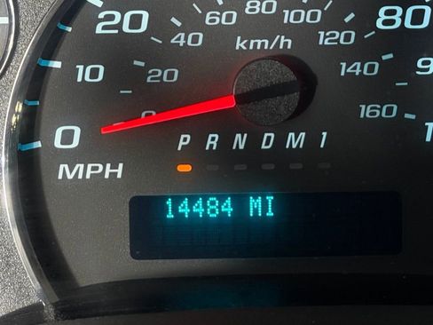 Used 2024 GMC Savana 2500 w/ Driver Convenience Package image 15