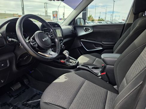 Used 2023 Kia Soul EX FWD image 11