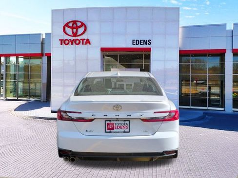Certified 2025 Toyota Camry SE image 4