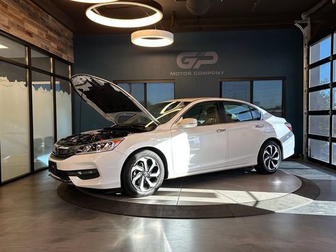 Used 2017 Honda Accord EX-L image 25