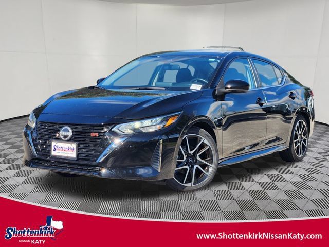 Used 2025 Nissan Sentra SR FWD image 1