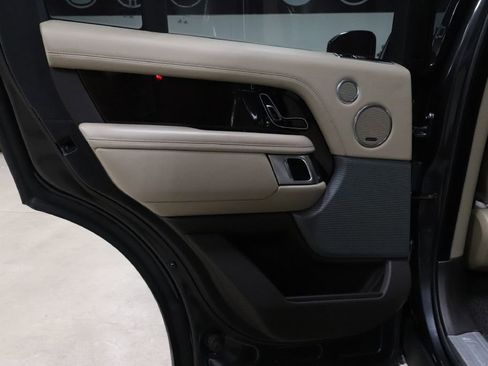 Used 2019 Land Rover Range Rover HSE image 21