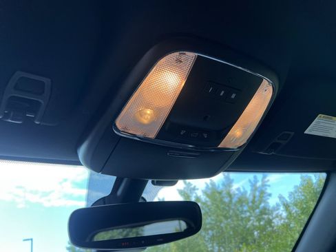 Used 2017 Jeep Grand Cherokee Altitude AWD/4WD image 27