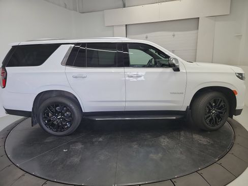 Used 2024 Chevrolet Tahoe Premier AWD/4WD image 11