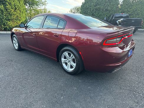 Used 2020 Dodge Charger SXT RWD image 9