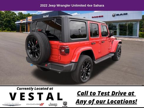 Used 2022 Jeep Wrangler Unlimited Sahara AWD/4WD image 8