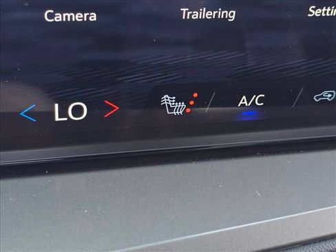 New 2026 Chevrolet Traverse LT w/ Driver Confidence Package FWD image 27