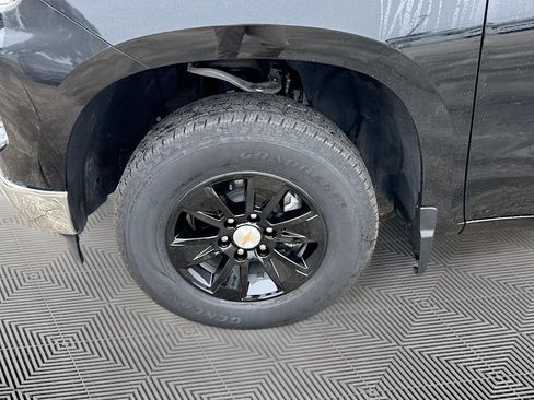 Used 2025 Chevrolet Silverado 1500 LT image 29