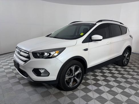 Certified 2017 Ford Escape SE w/ SE Leather Comfort Package image 3