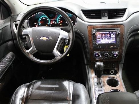 Used 2014 Chevrolet Traverse LT image 14
