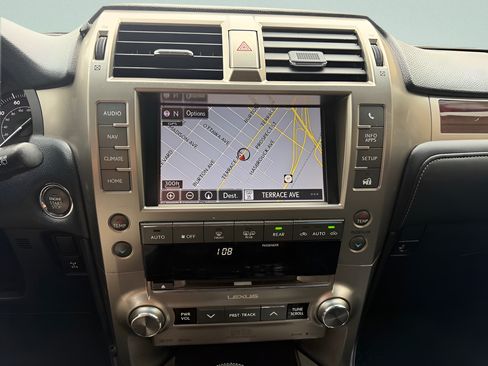 Used 2014 Lexus GX 460 Luxury AWD/4WD image 16