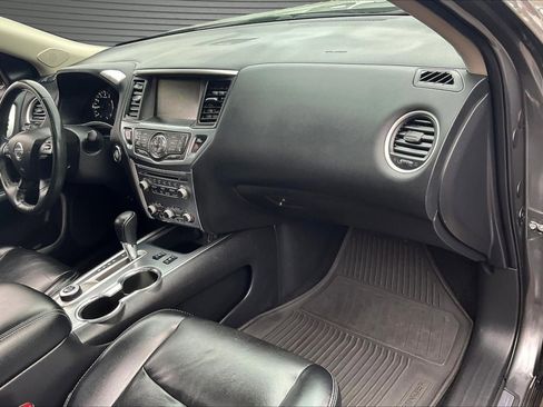 Used 2018 Nissan Pathfinder SL w/ SL Premium Package AWD/4WD image 26