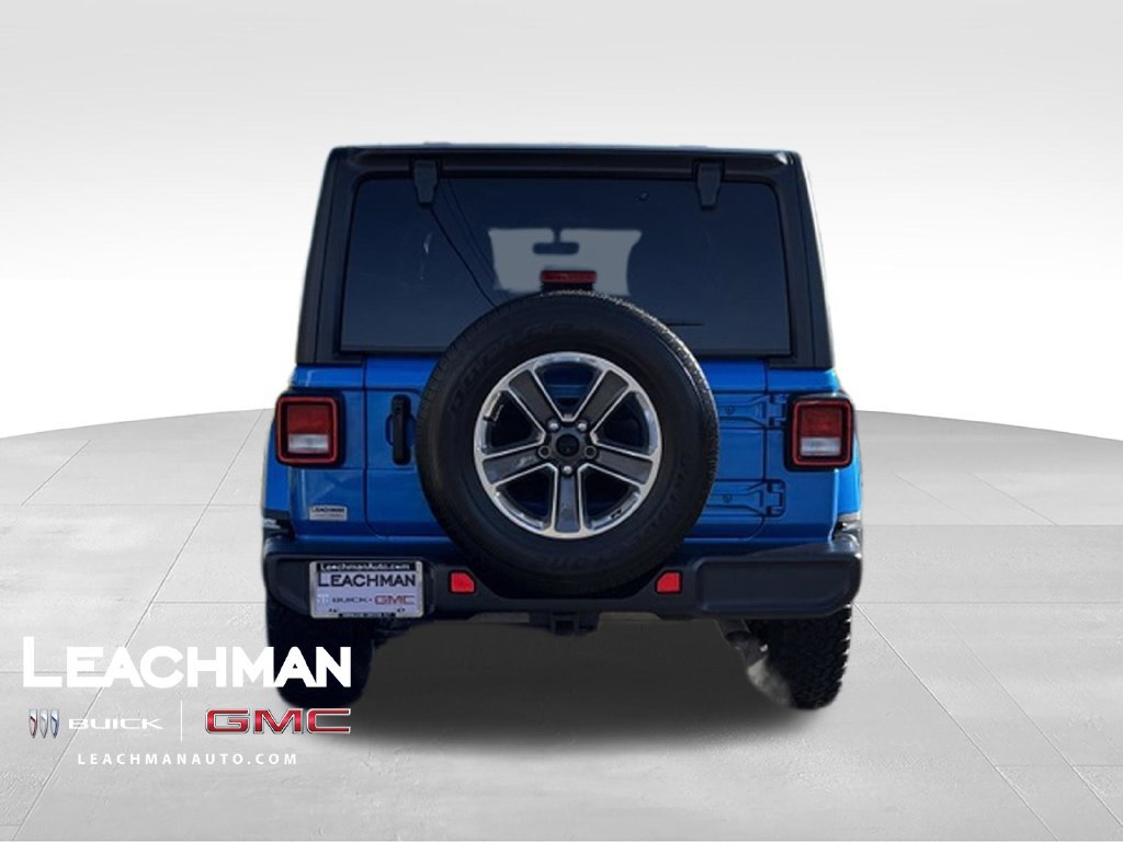 Used 2022 Jeep Wrangler Unlimited Sahara AWD/4WD image 5